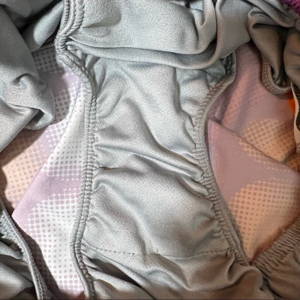 NIKE Women’s Dri-fit Multi-Colored Athletic Running Tempo Shorts Size Small - Picture 3 of 5